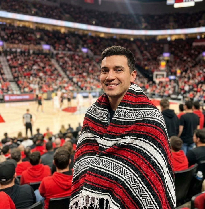 Chicago Basketball Throw Blanket | Red & Black Mexican Stadium Blanket
