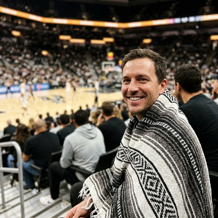 San Antonio Basketball Throw Blanket | Black & Silver Mexican Stadium Blanket