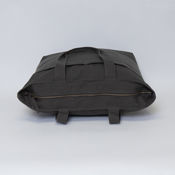 Tote bags with trolley sleeve
