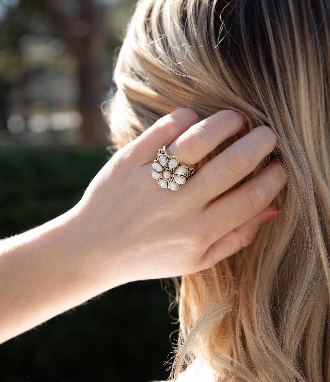 White Hibiscus Mother of Pearl and Golden Ring