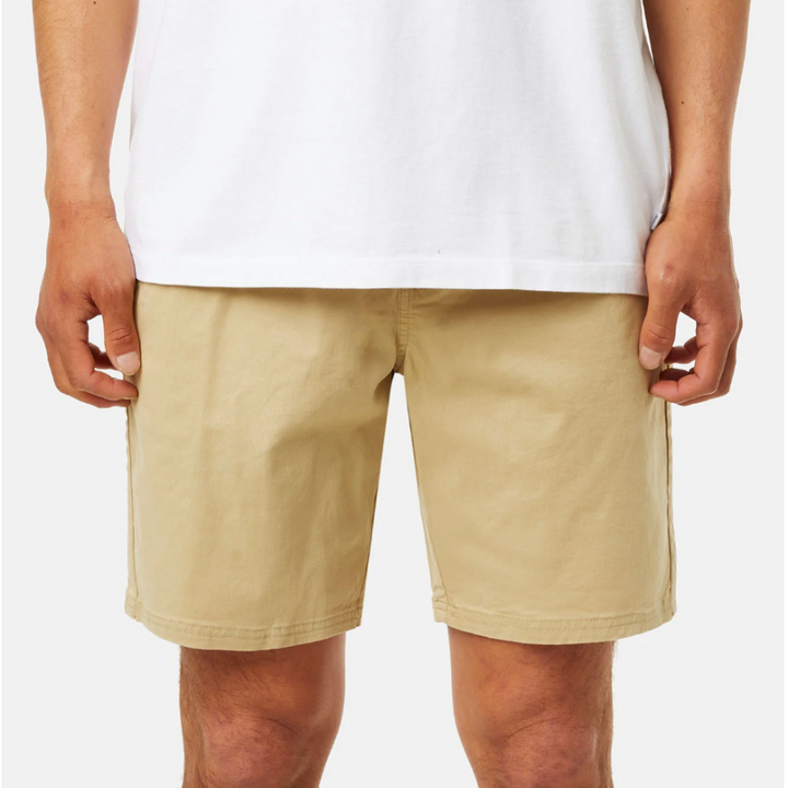 Patio Shorts in Khaki 